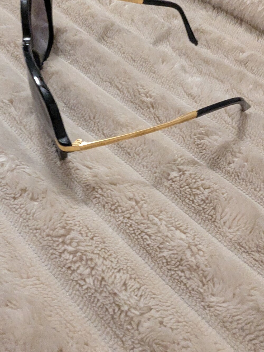 Michael Kors Black Oversized Sunglasses with Gradient Lenses - Picture 4 of 6